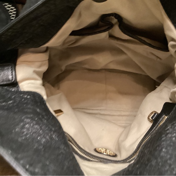 Tory Burch black leather large shoulder bag with handles and strap gold hardware - Picture 9 of 10